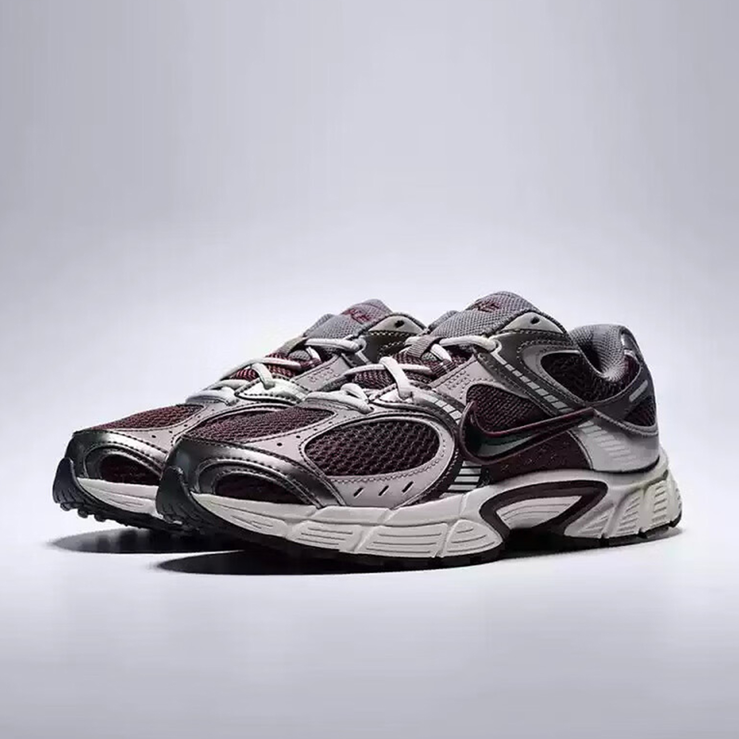 Men'S Shoes V5 Rnr - Sepatu Latihan Ringan Bernapas Pria Nike