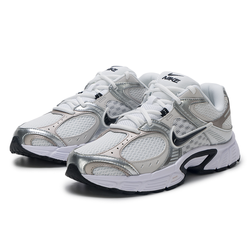 Men'S Shoes V5 Rnr - Sepatu Olahraga Pria Nike (Nike) V5