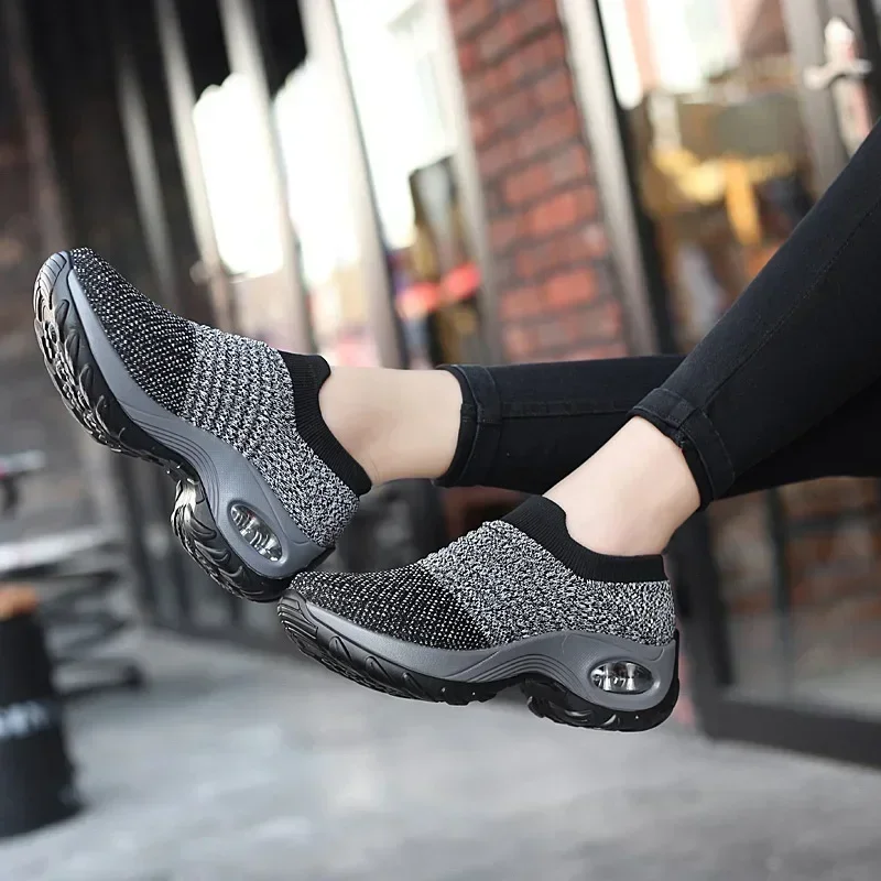 Sepatu tenis dan Gym pria, Sne - Men'S Shoes Size 43 In Us ulasan dan harga